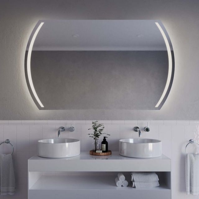 Specchio atipico con illuminazione a LED A5